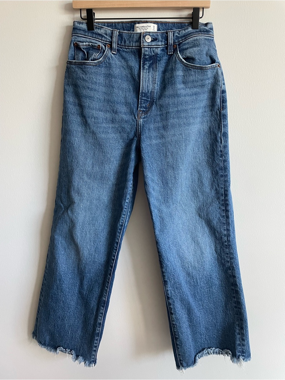 Abercrombie & Fitch The Crop Wide Leg Ultra High Rise inner thigh contrast 29 8R